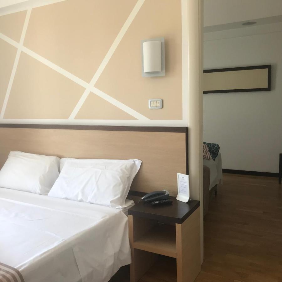 Hotel Royal San Benedetto del Tronto Kültér fotó
