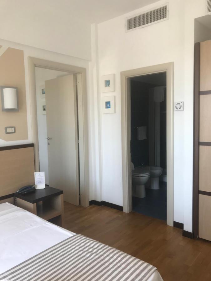 Hotel Royal San Benedetto del Tronto Kültér fotó