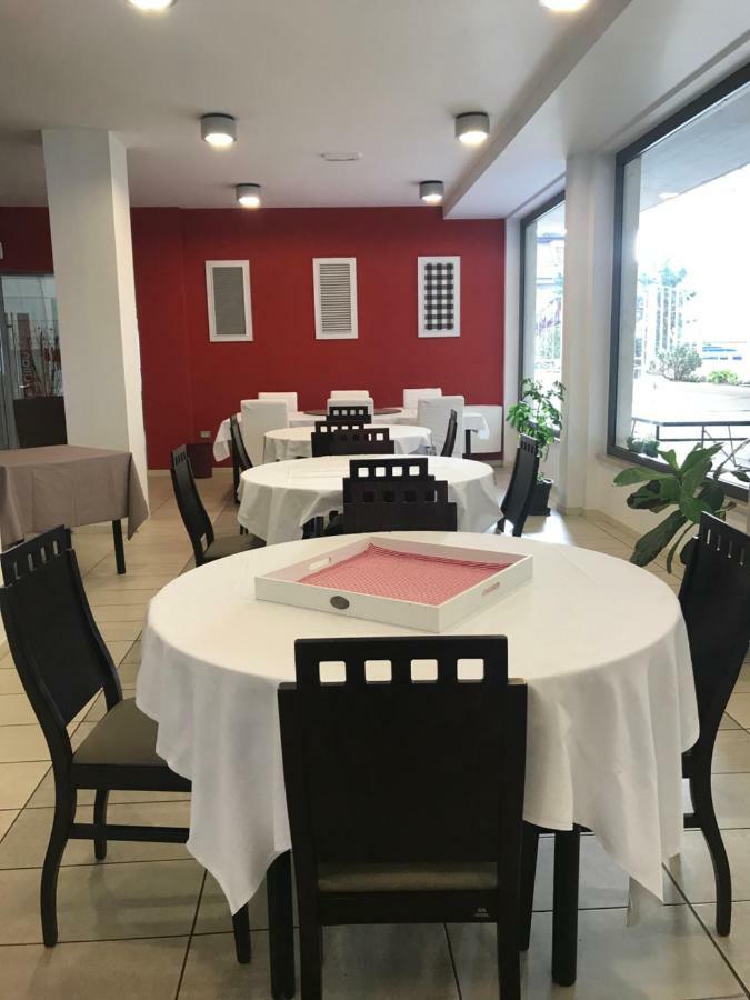 Hotel Royal San Benedetto del Tronto Kültér fotó