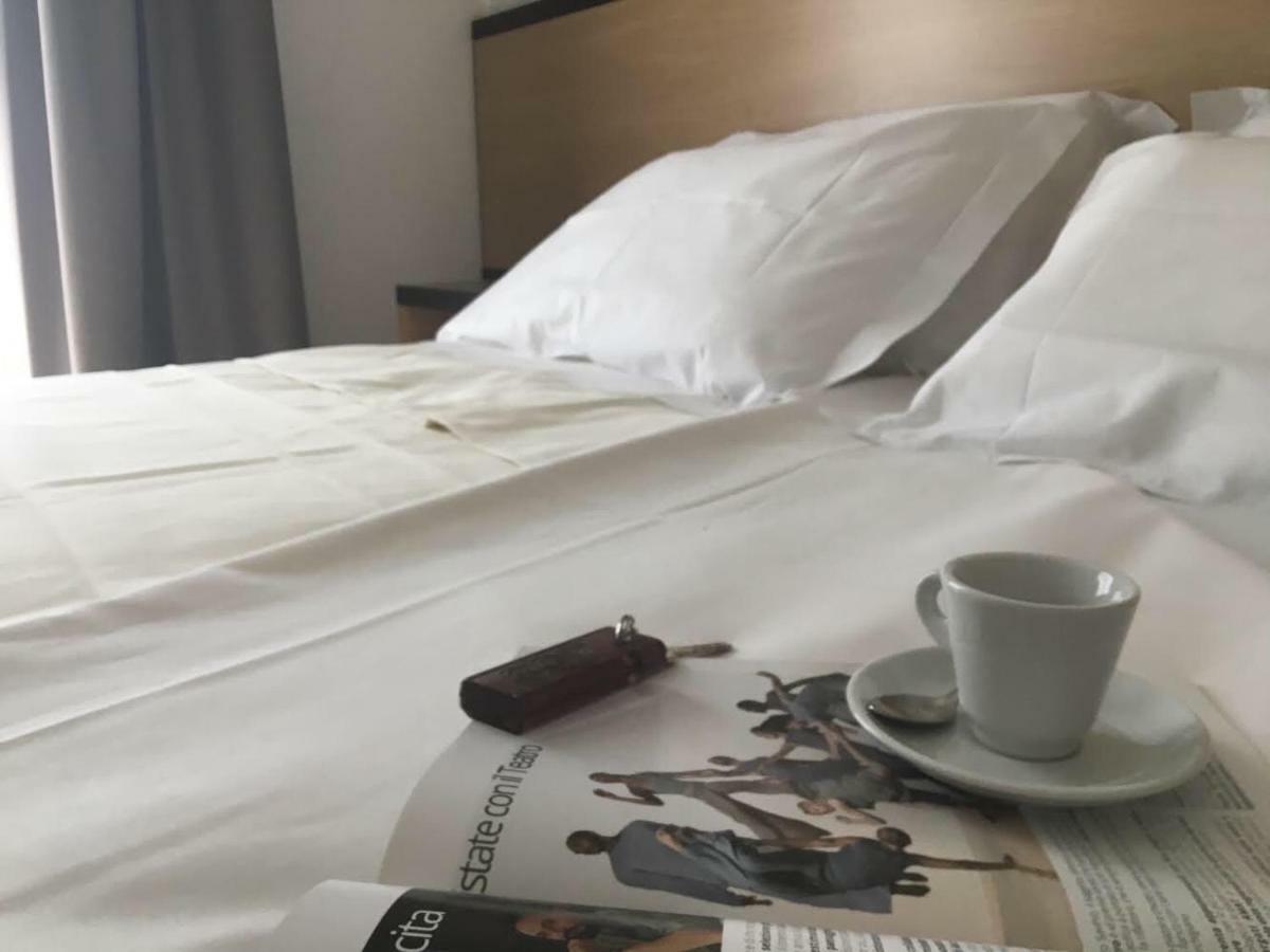 Hotel Royal San Benedetto del Tronto Kültér fotó