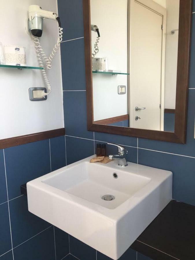 Hotel Royal San Benedetto del Tronto Kültér fotó