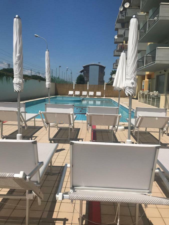 Hotel Royal San Benedetto del Tronto Kültér fotó